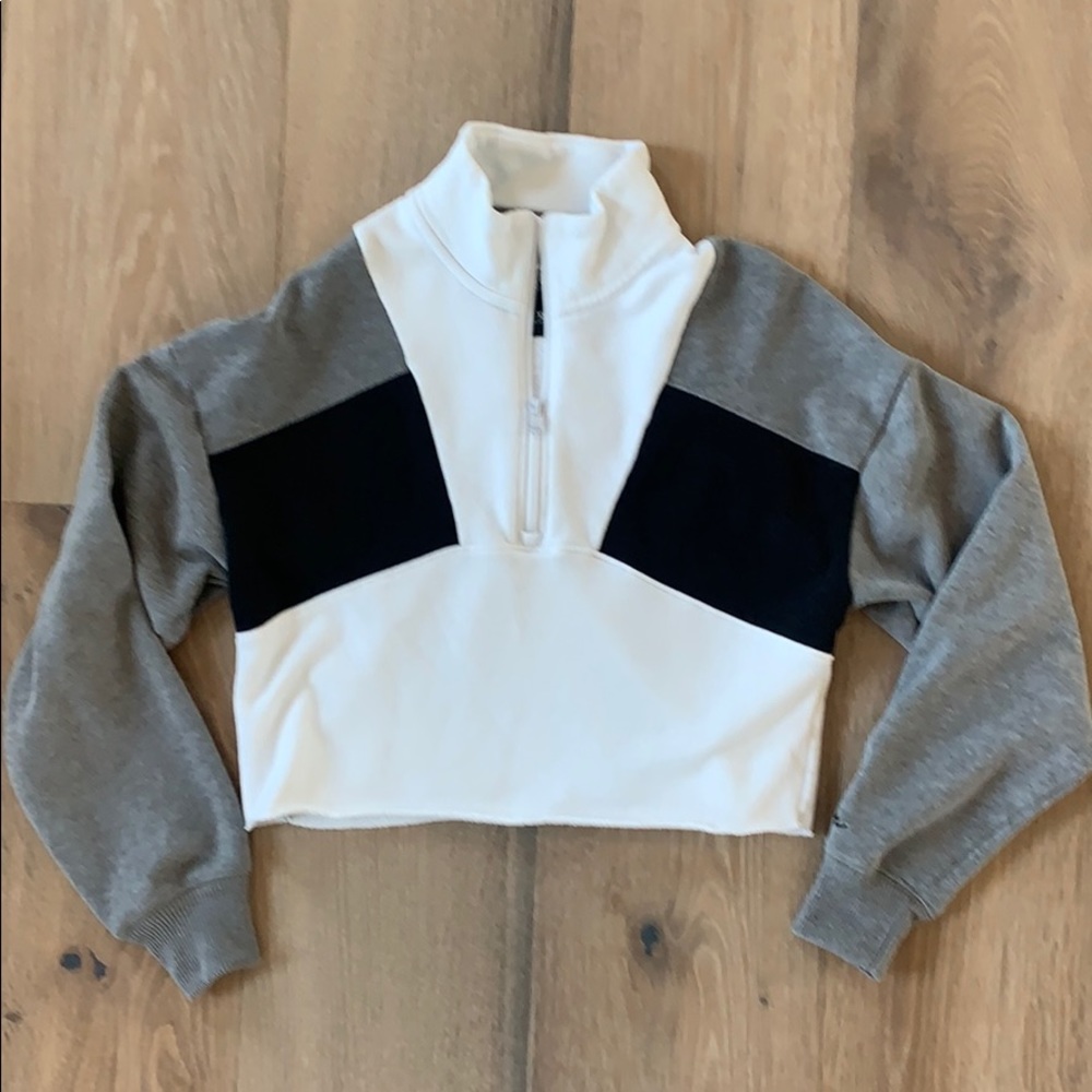 Girls Holister Cropped sweatshirt Size XS